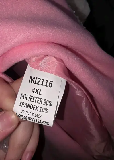 Abrigo Rosa con adornos de felpa - miniatura 4