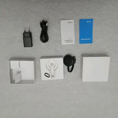 Google Chromecast con accesorios completos - miniatura 1