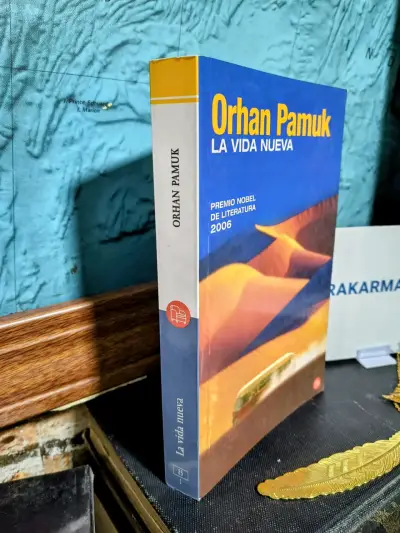 Libro 'La Vida Nueva' de Orhan Pamuk - miniatura 2