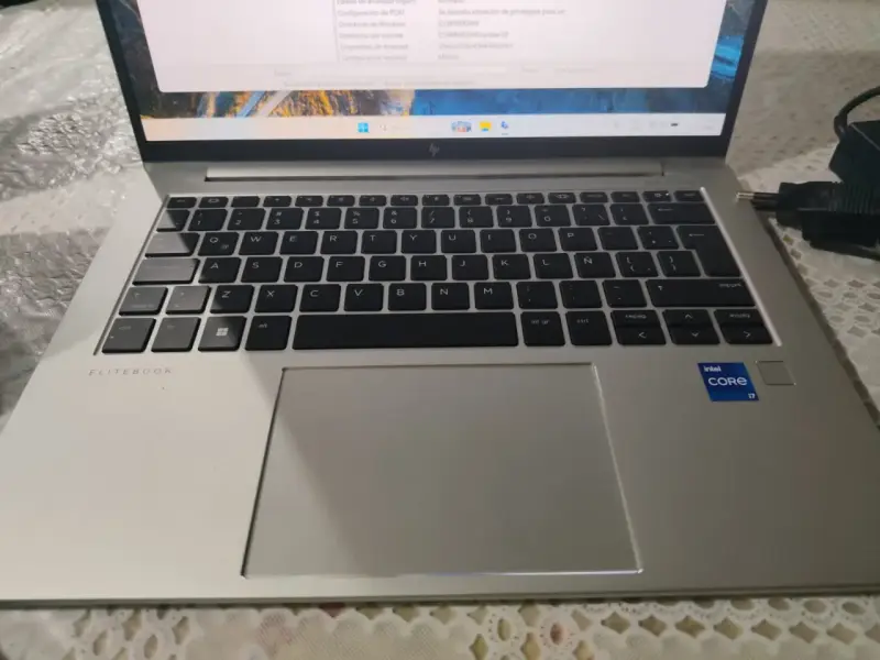 Laptop HP Genial y poderoso, acepto ofertas - 2