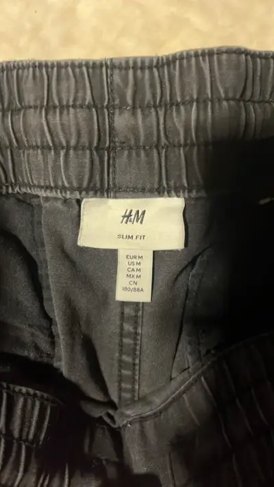 Pantalones cargo negros para hombre - miniatura 4
