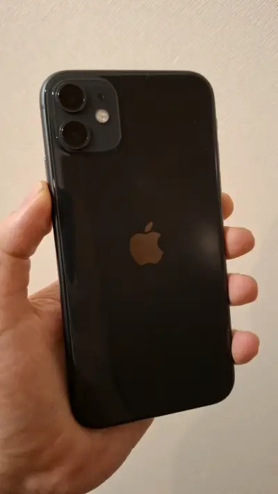 iPhone 11 en buen estado con batería al 95% - miniatura 5