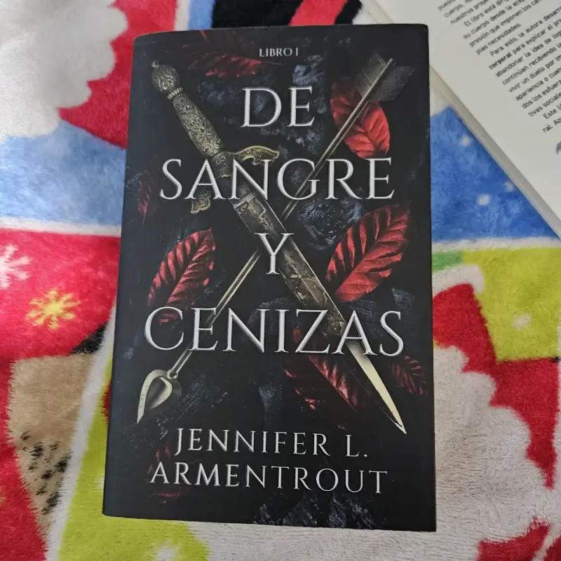 'De Sangre y Cenizas' de Jennifer L. Armentro - 1