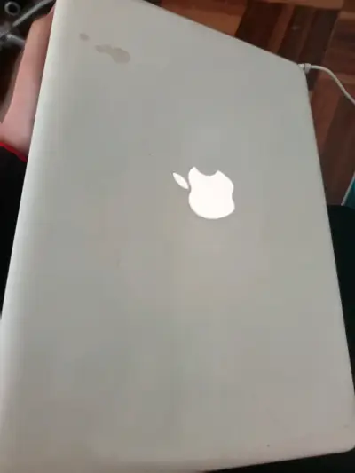 MacBook 13 pulgadas Mid 2010 - miniatura 2