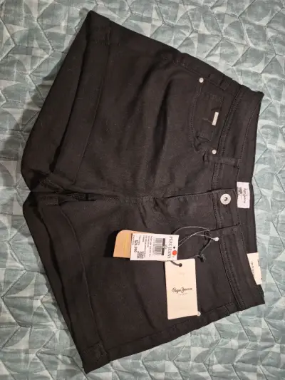Shorts negros Pepe Jeans para mujer - miniatura 1