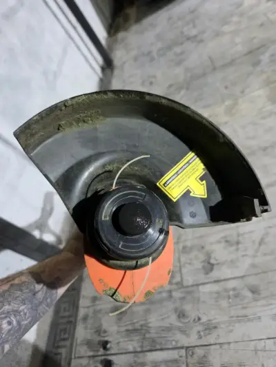 Cortadora de Césped Eléctrica Black+Decker con Repuestos - miniatura 4
