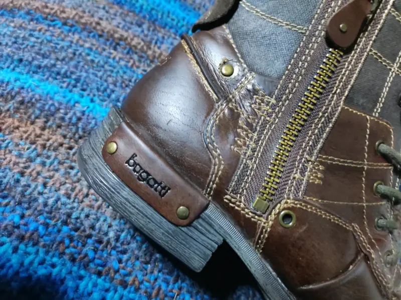Botas de cuero marrón con cierre lateral - 4