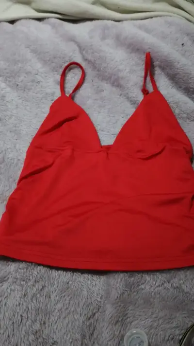 Top rojo sin mangas para mujer - miniatura 1