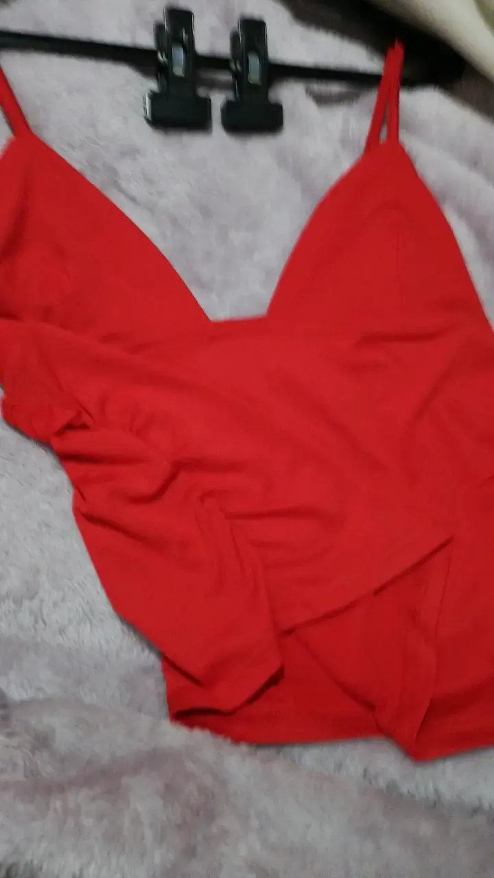 Top rojo sin mangas para mujer - 2