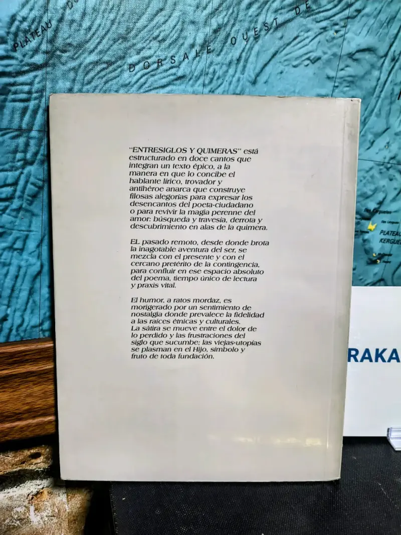Libro Entresiglos y Quimeras de Edmundo Moure - 2