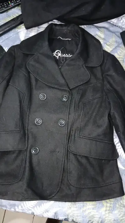 Abrigo negro Guess para mujer - miniatura 1