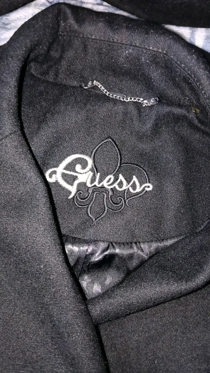 Abrigo negro Guess para mujer - 3