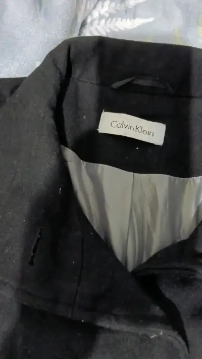 Abrigo negro de mujer Calvin Klein elegante - miniatura 2
