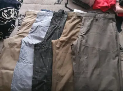 Lote de pantalones de vestir para hombre en varios colores - miniatura 1