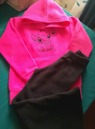 Conjunto polar infantil con capucha y estampado - miniatura 1