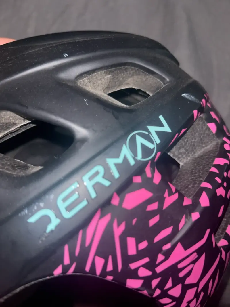 Casco de ciclismo rosa y negro para adultos - 2