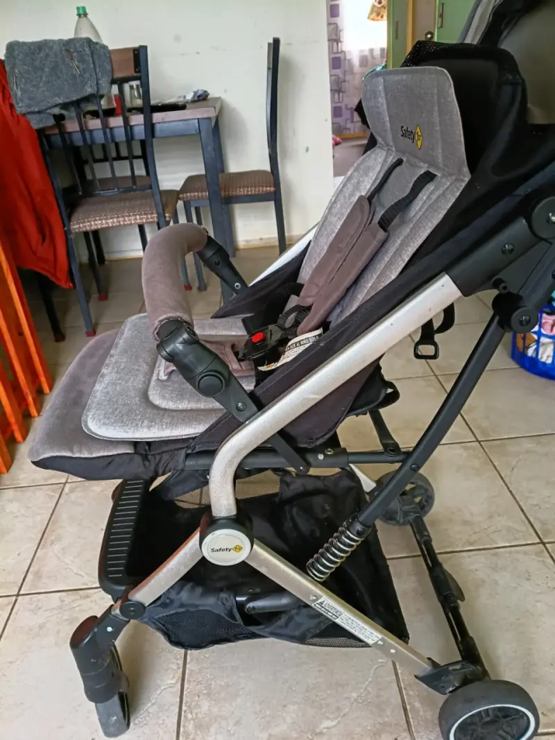 Coche de bebé plegable Safety 1st gris - 6
