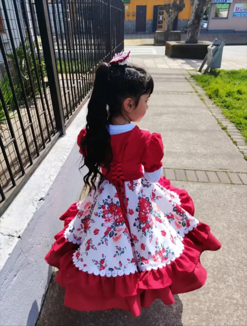 Vestido de Huasa Infantil Rojo con Flores - 2