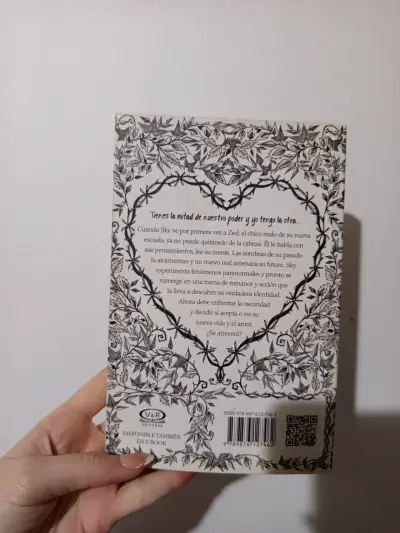Libro 'Sky' de Joss Stirling en español - miniatura 2