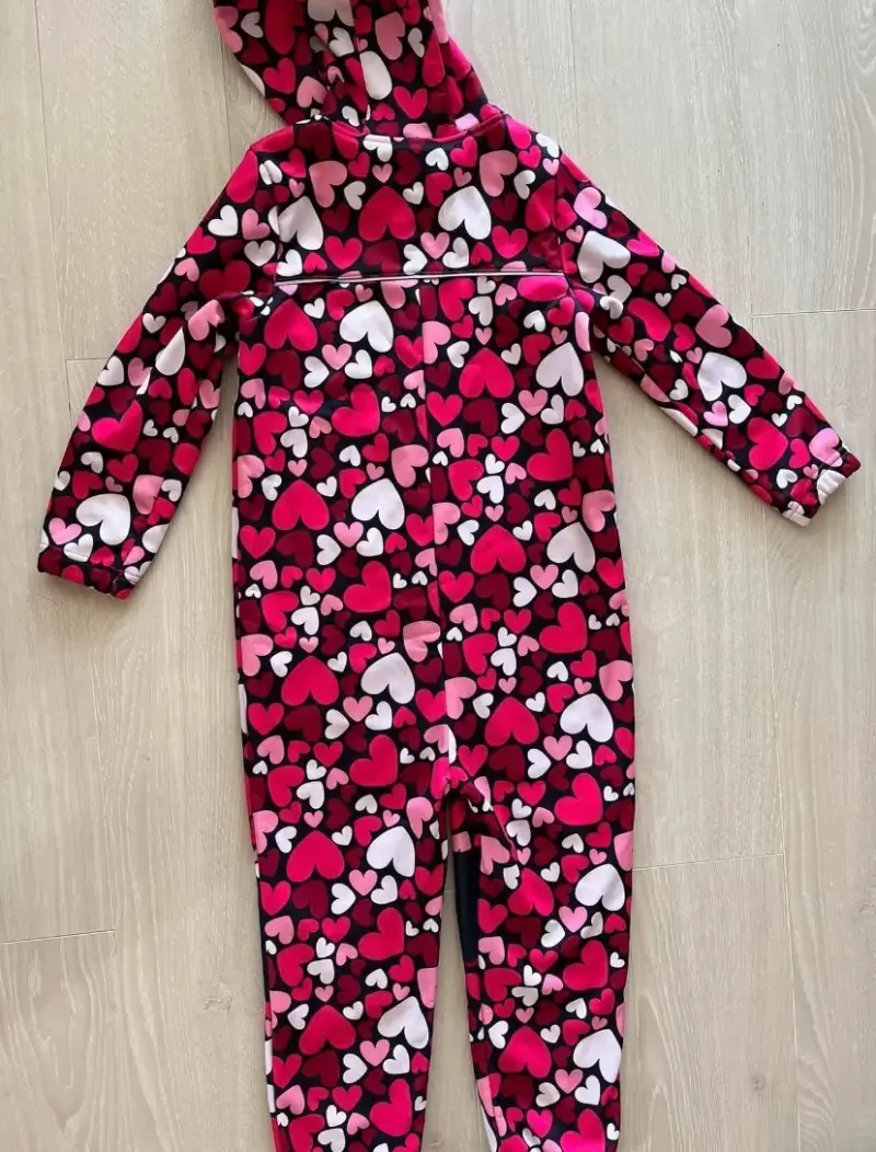 Enterito impermeable para niños con diseño de corazones - 2