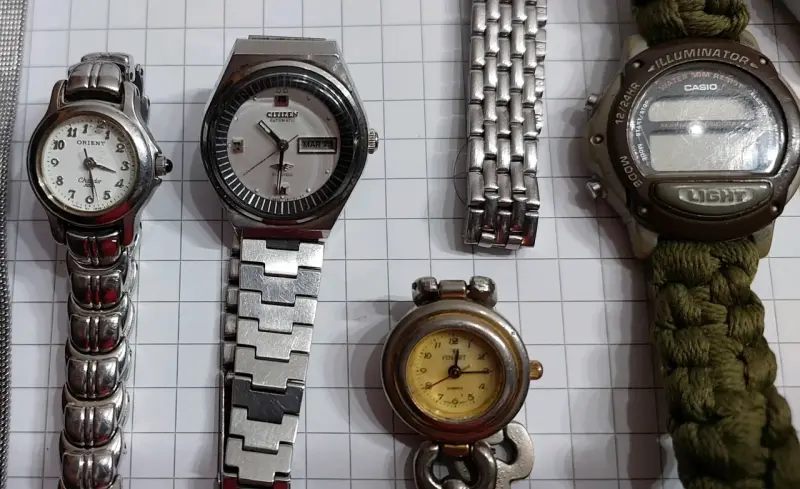 Lote de relojes variados para hombre y mujer - 3