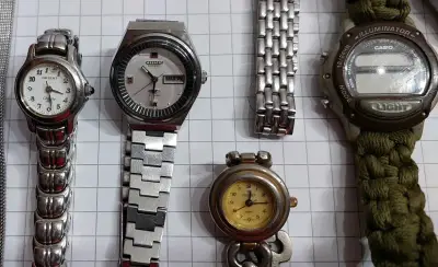 Lote de relojes variados para hombre y mujer - miniatura 3