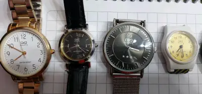 Lote de relojes variados para hombre y mujer - miniatura 4
