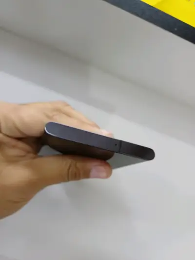 Samsung Galaxy s22 ultra con con S-Pen en buen est - miniatura 5