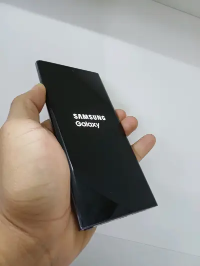 Samsung Galaxy s22 ultra con con S-Pen en buen est - miniatura 6