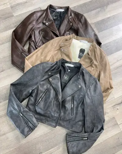 Chaquetas de cuero para mujer en varios colores - miniatura 2