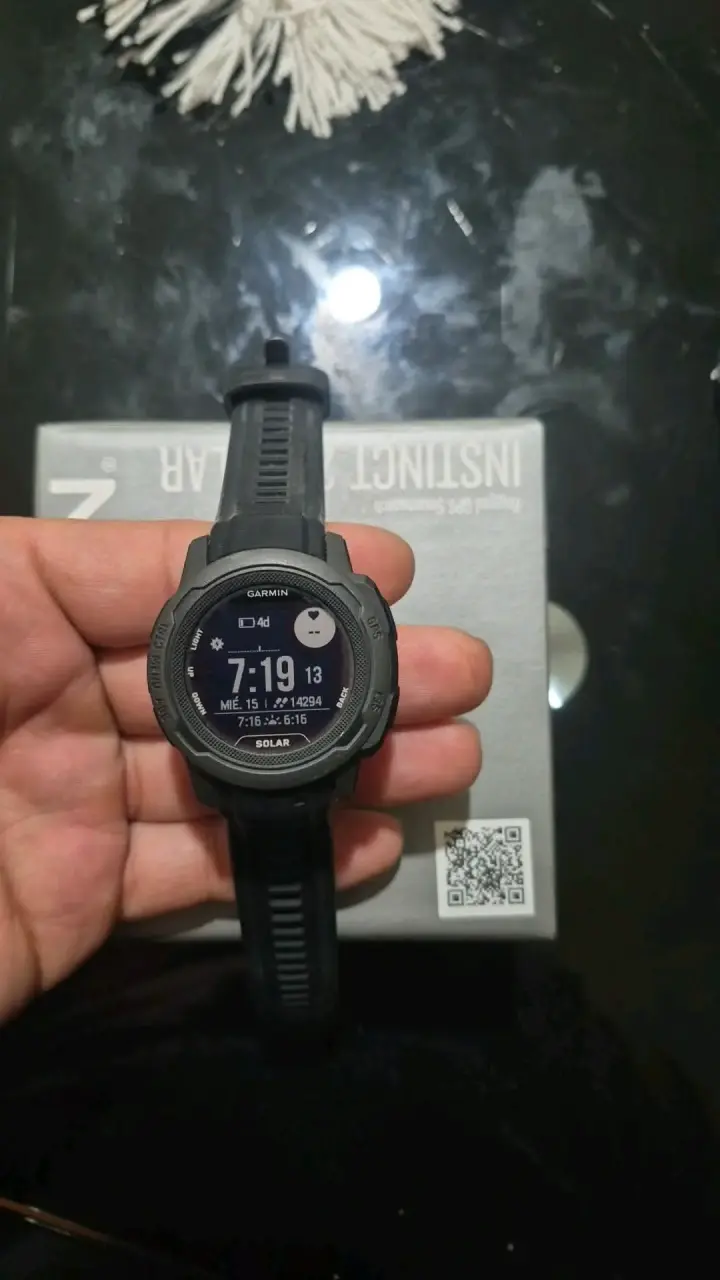 Reloj inteligente Garmin Instinct 2S Solar GPS - 2