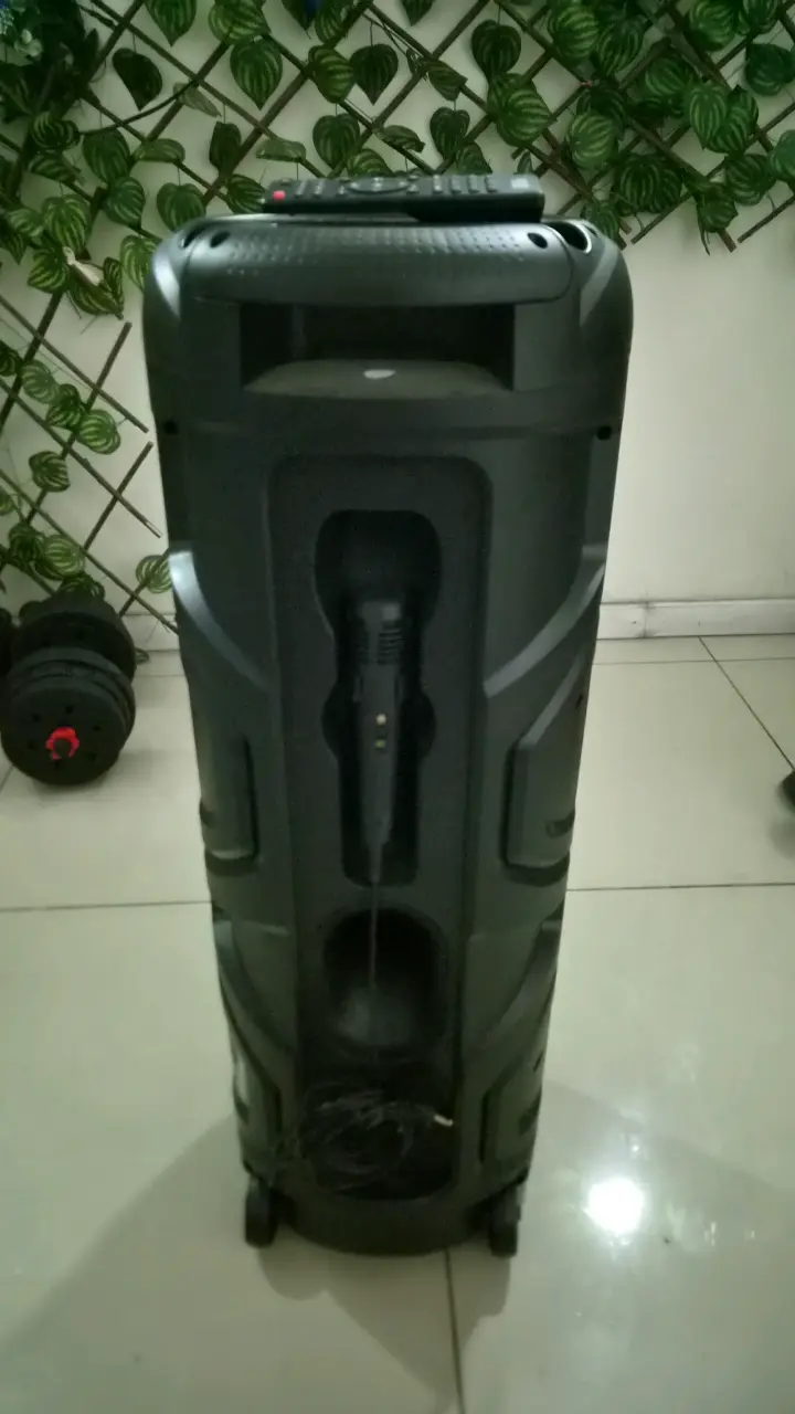 Parlante Bluetooth Blik 4000W con Micrófono - 2