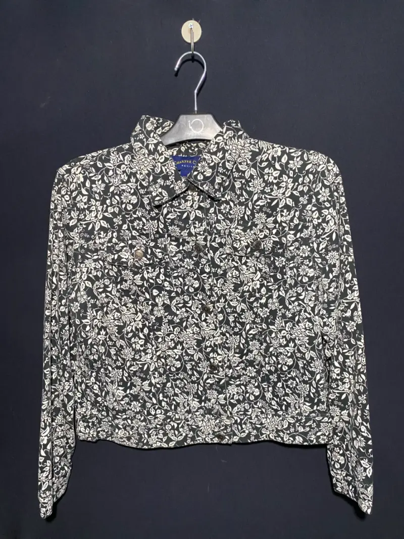 Chaqueta floral negra y blanca Charter Club - 1
