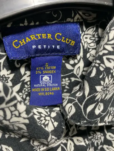 Chaqueta floral negra y blanca Charter Club - miniatura 2
