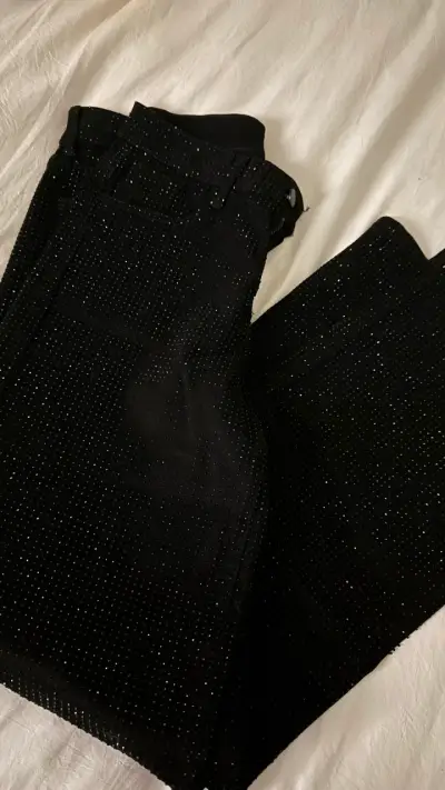 Pantalones negros con brillo Kiss Beauty - miniatura 2
