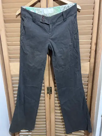Pantalones de mujer acampanados grises - miniatura 1