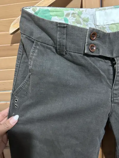 Pantalones de mujer acampanados grises - miniatura 2