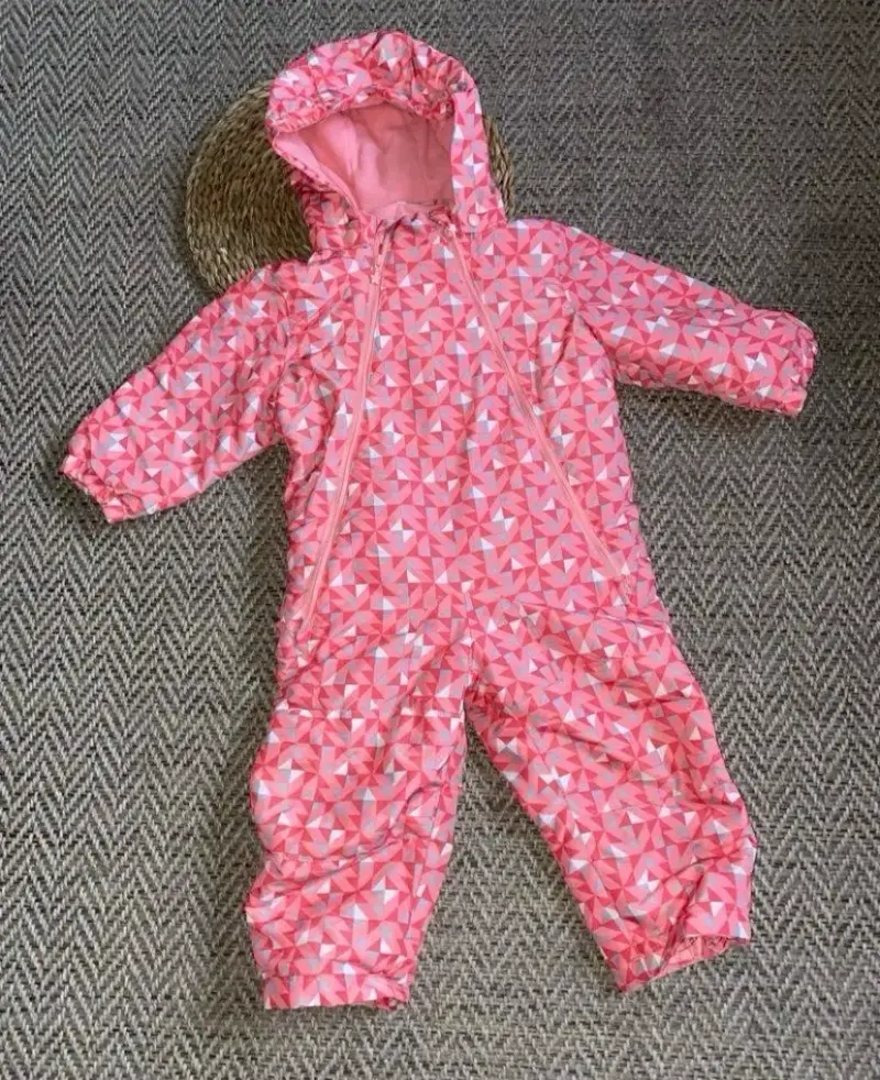 Enterito impermeable para bebé color rosa - 1