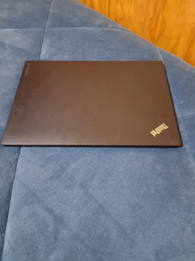 Laptop Lenovo ThinkPad T470 en buen estado - 2
