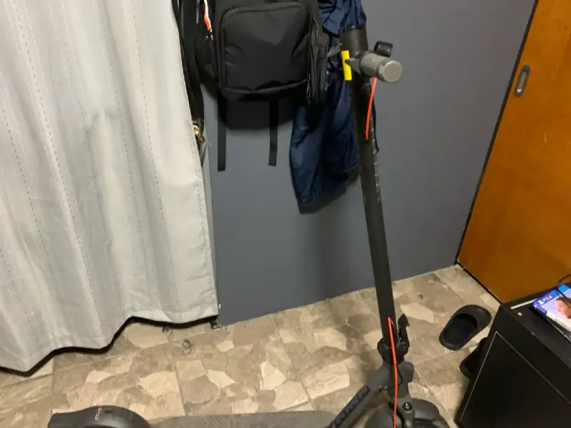 Scooter eléctrico plegable en buen estado - 3