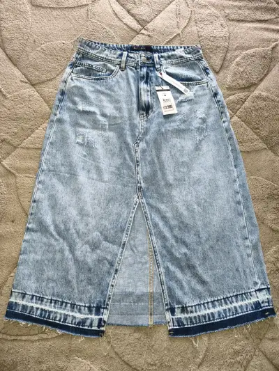 Ropa nueva y en buen estado - miniatura 1