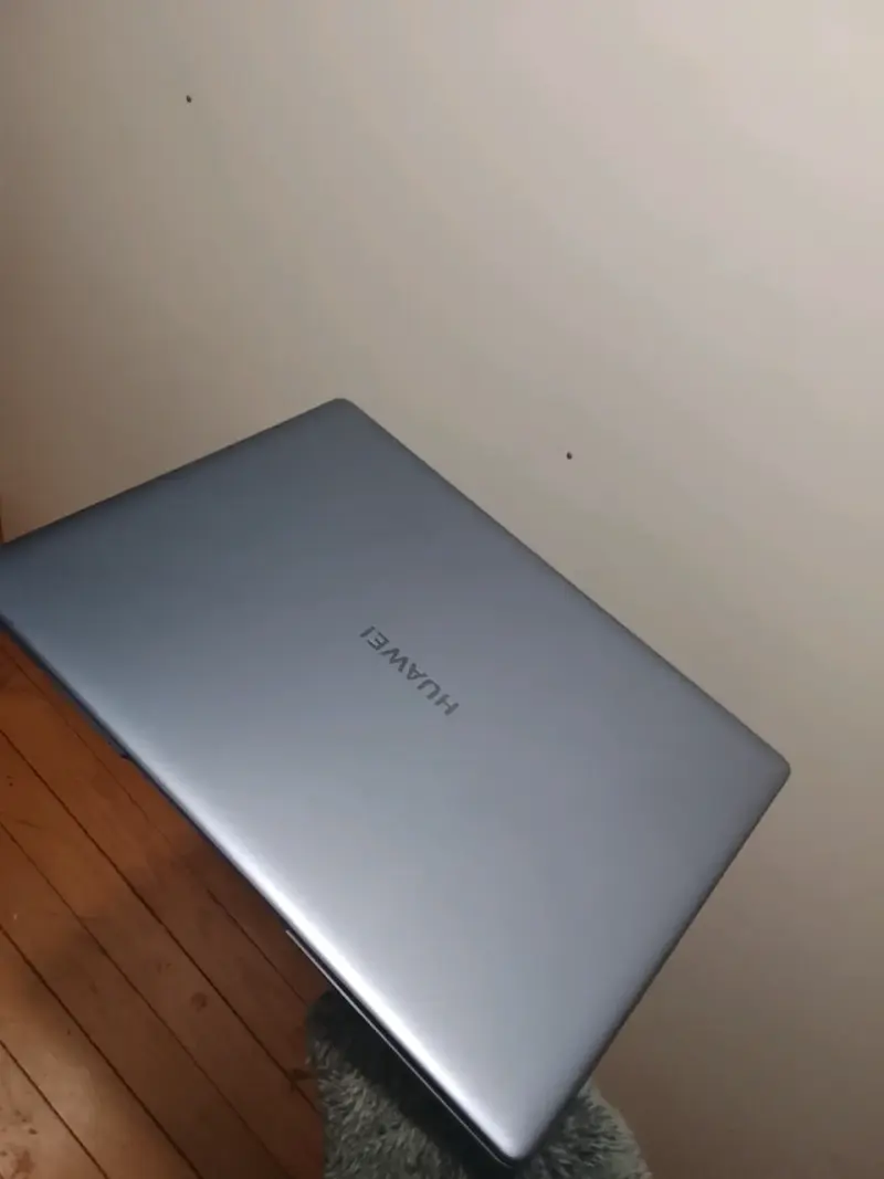Huawei notebook 13 - 4