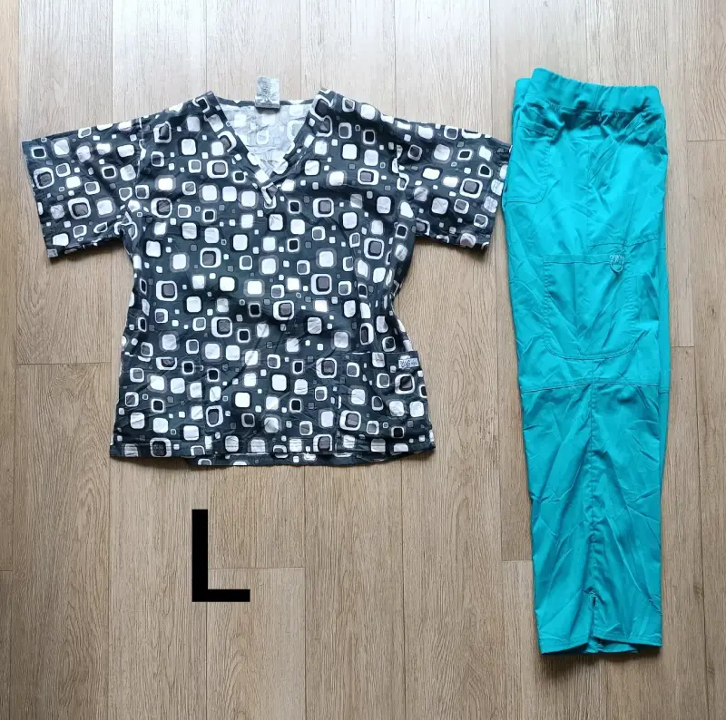 Uniformes clínicos reciclados talla L - 2