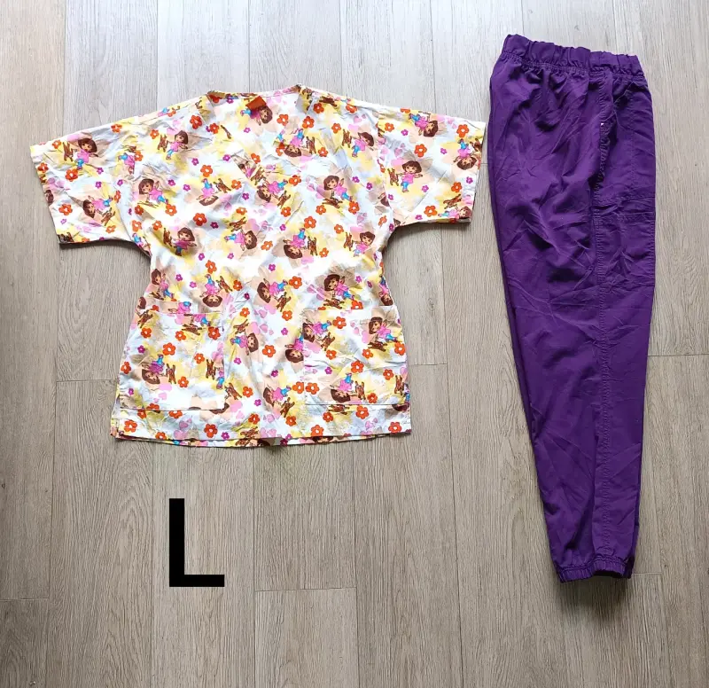 Uniformes clínicos reciclados talla L - 6