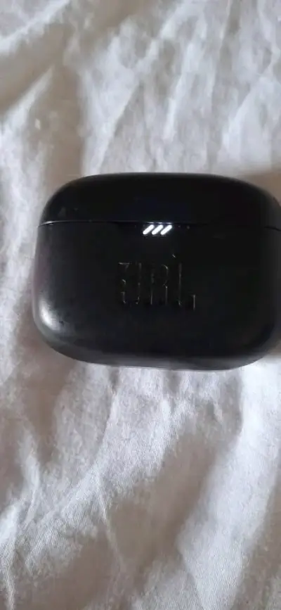 Audífonos inalámbricos JBL con estuche de carga - miniatura 2