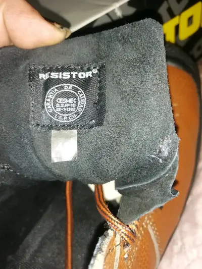 Botas de Seguridad Resistor Marrón con Punta de Acero - miniatura 1