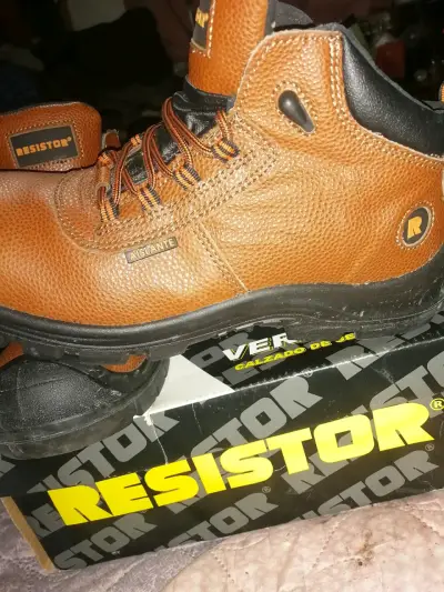 Botas de Seguridad Resistor Marrón con Punta de Acero - miniatura 4