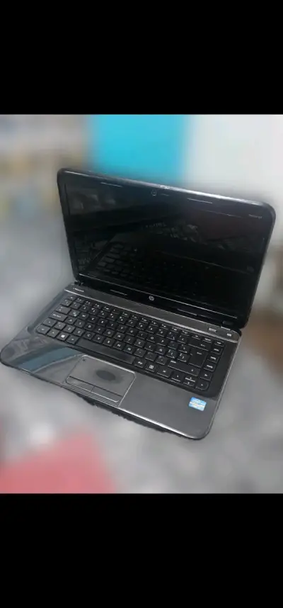 Laptop HP Pavilion g4 con Intel Core i7 - miniatura 1