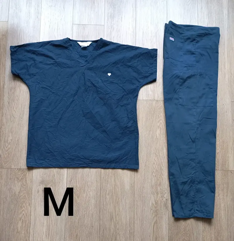 Uniformes clínicos de Hombre, 2 x 20mil - 3