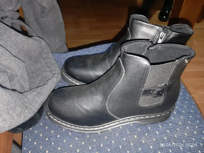 Botines de cuero negro con cierre lateral - 3